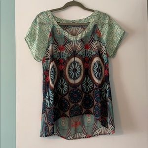 💕Super cute💕 West Kei sheer multi-color top